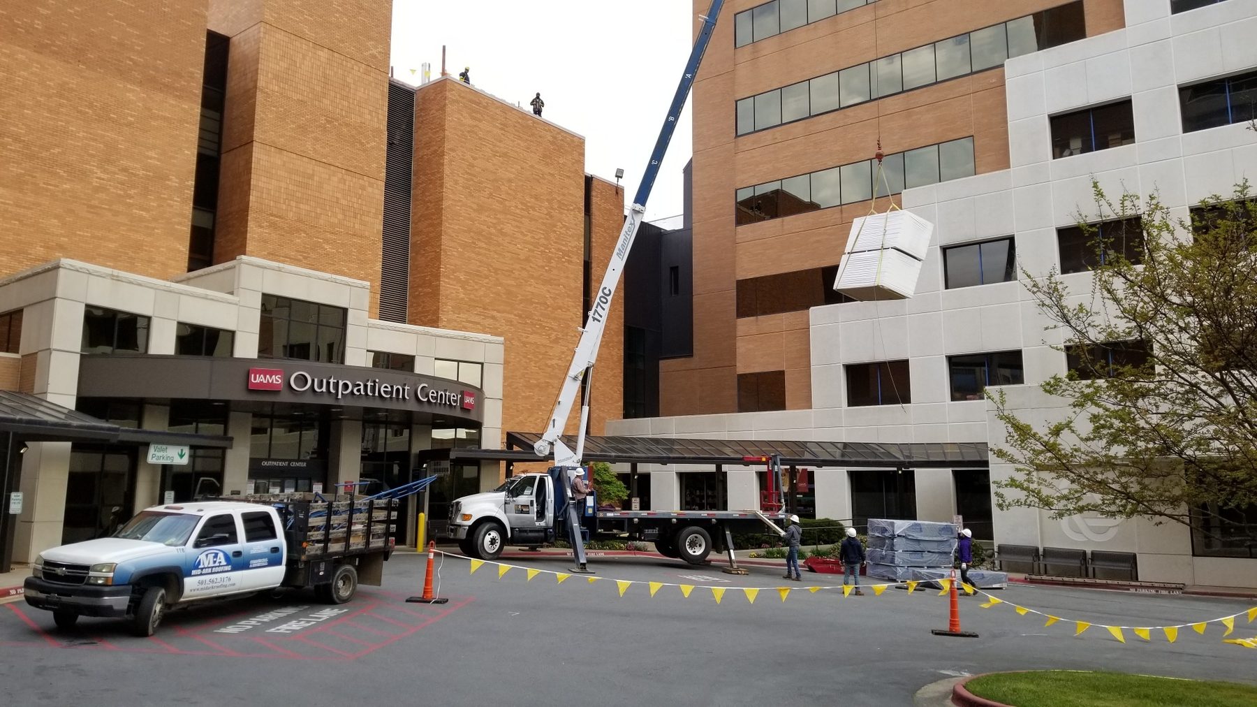 Roofing crane at UAMS